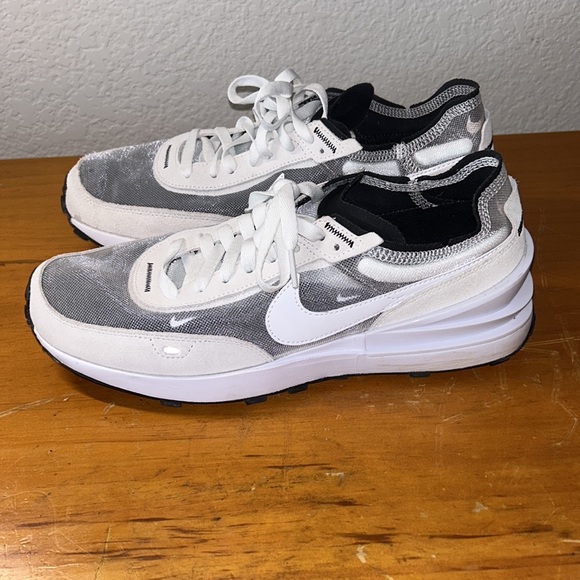 Nike Waffle One, DA7995-100, mens US 9.5 - Picture 3 of 7